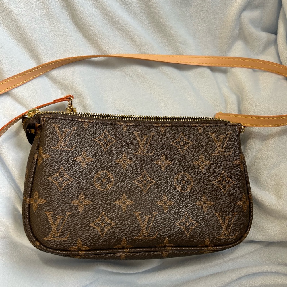 Louis Vuitton Brown Tan Monogram Clutch
